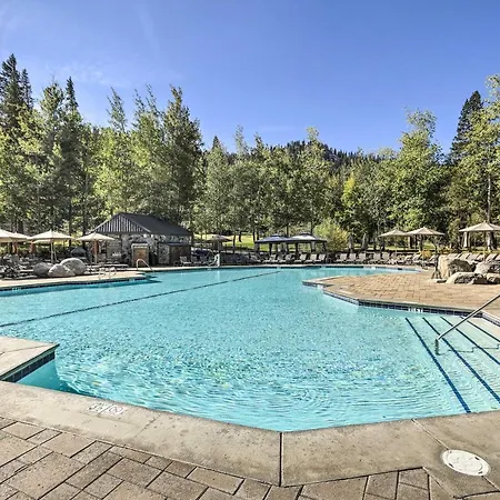 Ski-Inandout Squaw Valley Condo Year-Round Retreat!